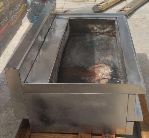 Καρβουνιέρα Ανοξείδωτη Επιτραπέζια Βαρέως Τύπου 109x71x35Cm SERGAS Μεταχειρισμένη